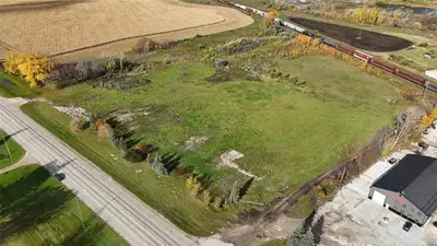 P06//Portage La Prairie/Perfect opportunity to start your own business or save the land for a future...