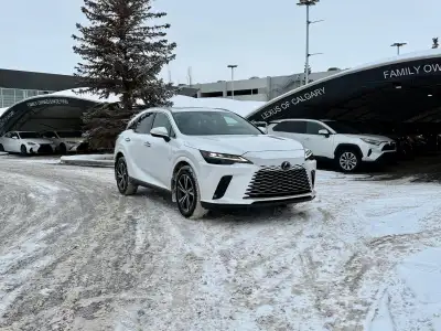 The 2024 Lexus RX 350 is a sophisticated and restyled mid-size luxury SUV that marks the fifth gener...