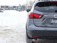 - Heated Seats - Heated Steering Wheel - 360 Camera - Navigation - Leather Seats - Power Seat - AWD... (image 8)