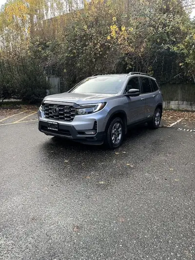 ONE OWNER/LOCAL CAR/FULL DEALER SERVICE RECORDS/CERTIFIED PRE OWNED WITH 7YEAR/160,000KM EXTENDED WA...