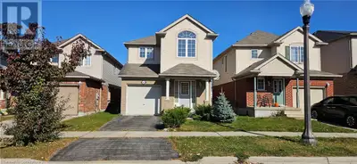 456 BEAUMONT Crescent Kitchener, Ontario