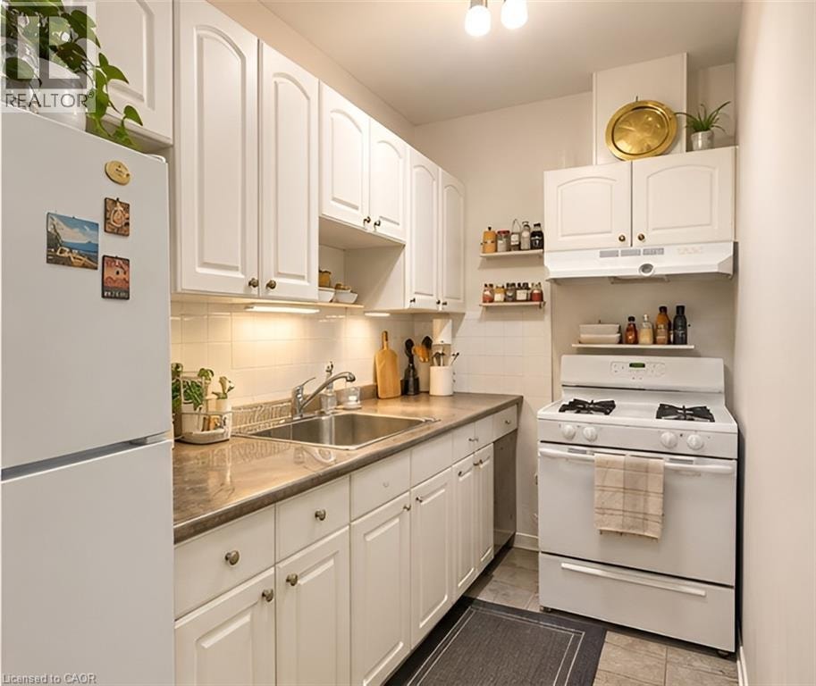 567 WOOLWICH Street Unit# 4 Guelph, Ontario 3
