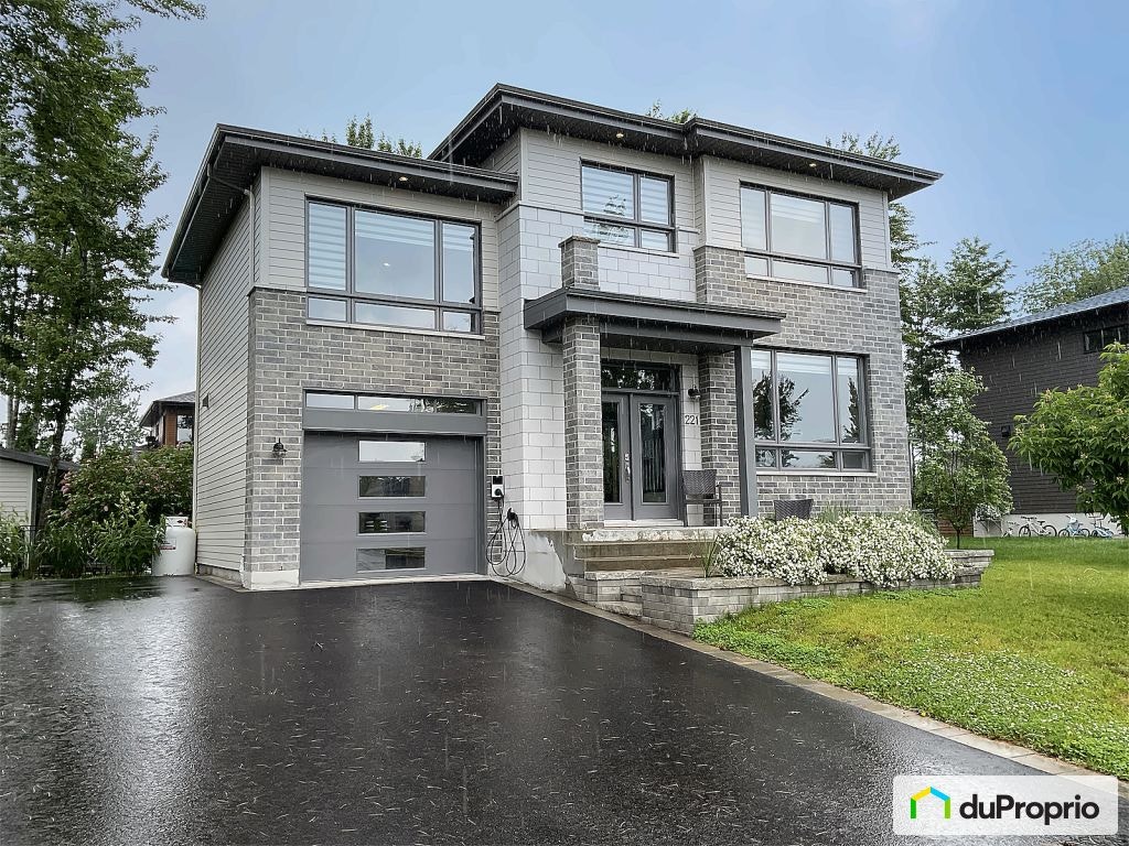 $845,000 - 2 Storey for sale in Boischatel — photo 1