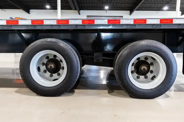 16-Ton, 28' Deckover Flatbed Trailer Brandt UPR1628 in Cargo & Utility Trailers in Regina - Image 12