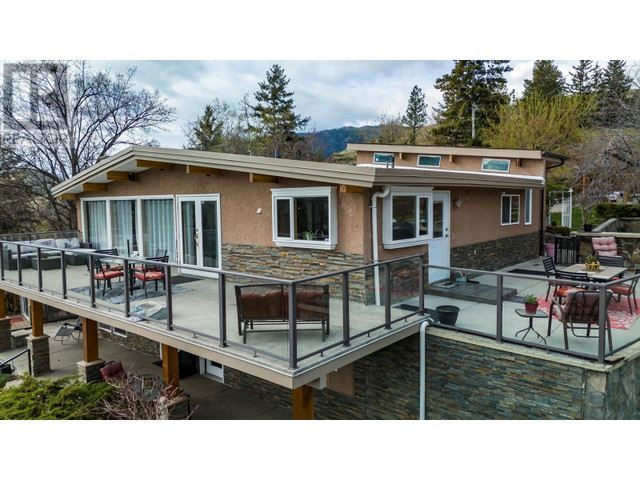 404 WEST BENCH Drive Penticton, British Columbia in Houses for Sale in Penticton - Image 2