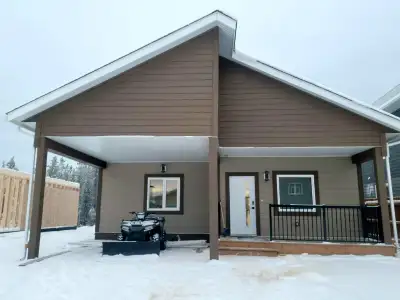 An independent 3 bedroom and 2 bathroom is available for rent from April 1st. It is a quite neighbor...