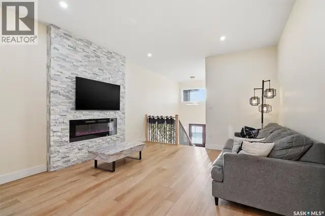 711 Nightingale ROAD Saskatoon, Saskatchewan in Houses for Sale in Saskatoon - Image 8