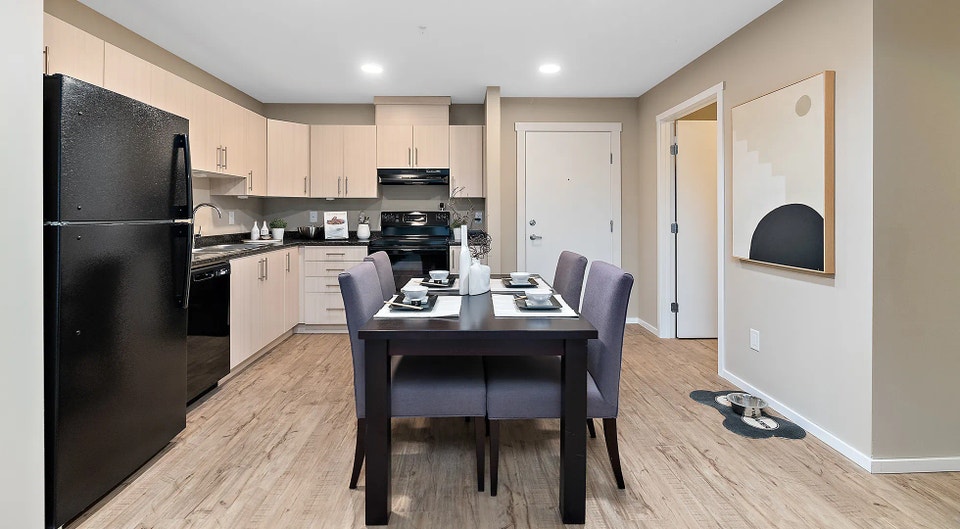 Pet-Friendly Three Bedroom Two Bath with In-suite Laundry for Re 5