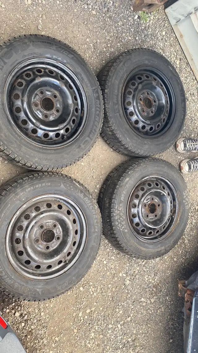 195 65 15 - RIMS AND TIRES - WINTER - HONDA ACURA in Tires & Rims in Kitchener / Waterloo - Image 2