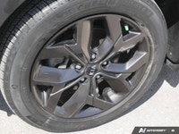 * Drivetrain: Dynamax Intelligent All-Wheel Drive (AWD) * Lighting: Full LED headlights and LED ligh... (image 8)