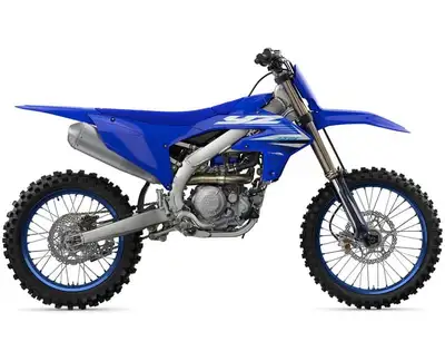 Based on the benchmark-setting YZ450F motocrosser, the WR450F is made to be versatile. Lighter, more...