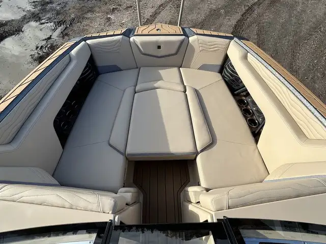 2025 Nautique Super Air G25 in Powerboats & Motorboats in St. Albert - Image 11