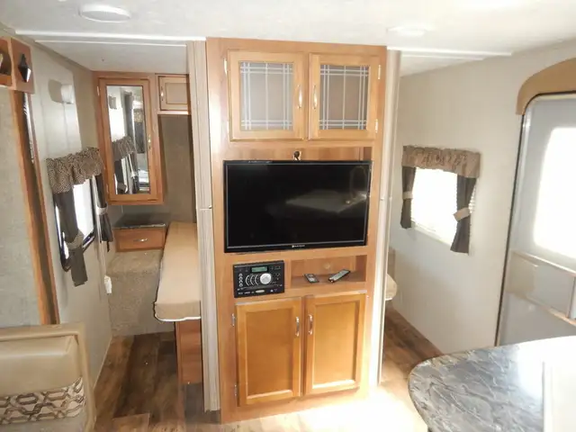 2017 KEYSTONE RV SPRINGDALE 240BHWE (FINANCING AVAILABLE) in Travel Trailers & Campers in Kelowna - Image 8