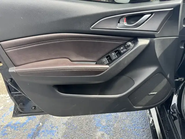 2018 Mazda Mazda3 GT Auto in Cars & Trucks in Longueuil / South Shore - Image 16