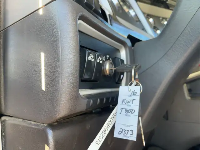 2016 Kenworth T800 in Heavy Trucks in Calgary - Image 13