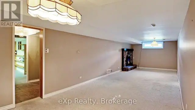 69 8TH STREET Hanover, Ontario in Houses for Sale in Owen Sound - Image 27