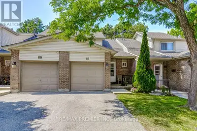 Fantastic Opportunity in Prime Meadowvale! Welcome to this charming, move-in-ready townhome nestled...