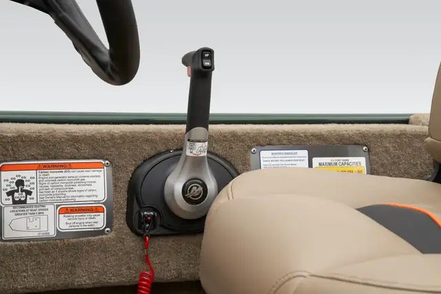 2026 TRACKER Bass Tracker Classic Limited Edition-fishing boat in Powerboats & Motorboats in Vernon - Image 19