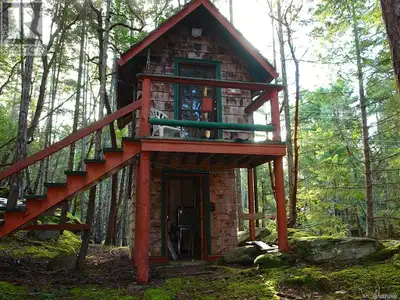 Nature lovers retreat on Mudge Island. This .97 acre lot is at the north end of Mudge Island and jus...