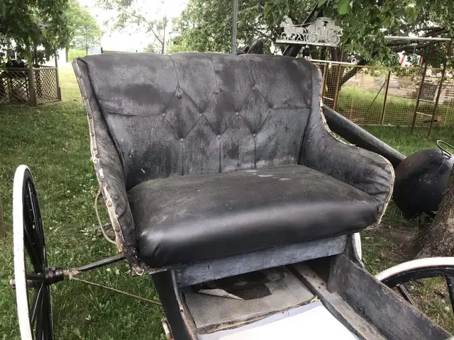 Calèche antique pour cheval in Arts & Collectibles in Drummondville - Image 5