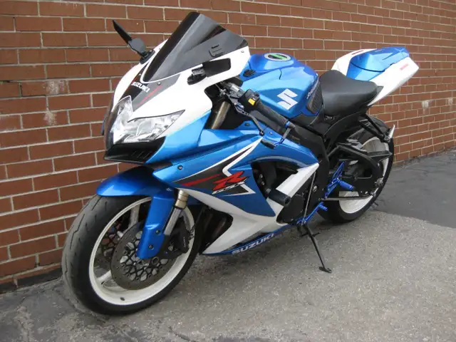 2009 SUZUKI GSXR 600 in Street, Cruisers & Choppers in City of Toronto - Image 6
