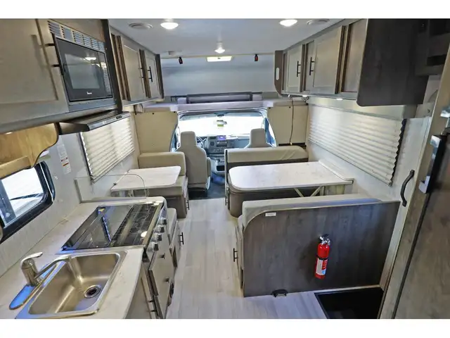 2022 Coachmen Leprechaun 230CB Classe C Compact + 6 Pneus neuf in RVs & Motorhomes in Laval / North Shore - Image 21