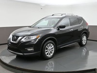 Just Traded! One Owner, Clean Carfax, Dealer Serviced! 2020 Nissan Rogue SV! Equipped with Blind Spo... (image 3)