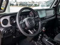 Welcome to 400 Chrysler Dodge Jeep Ram. 3.6L V-6 engine with manual transmission | 4x4 drive system... (image 2)