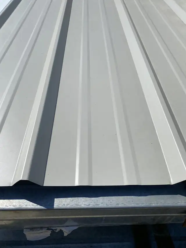 NEW 29 GA LIGHT GRAY STEEL SIDING SHEET in Roofing in Medicine Hat - Image 4