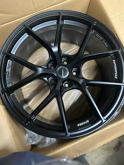 SUPERSPEED - RF05RR Matte Black 20" x 10", 40 Offset, 5x120 Bolt Pattern, 64.1mm Hub Fits Tesla Mode...