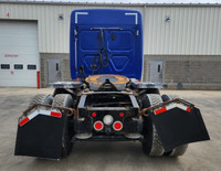 Ryder Stock ID: 281198 Transmission Type/Speed: AUTO 12 Engine: DIESEL DD15 GHG'17 505/1625 Horse Po... (image 6)