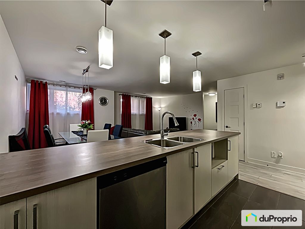 $448,000 - Condominium for sale in Longueuil (St-Hubert) — photo 3