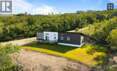 This home is for year round use, you and your family will be cool all summer and snuggly warm all wi...