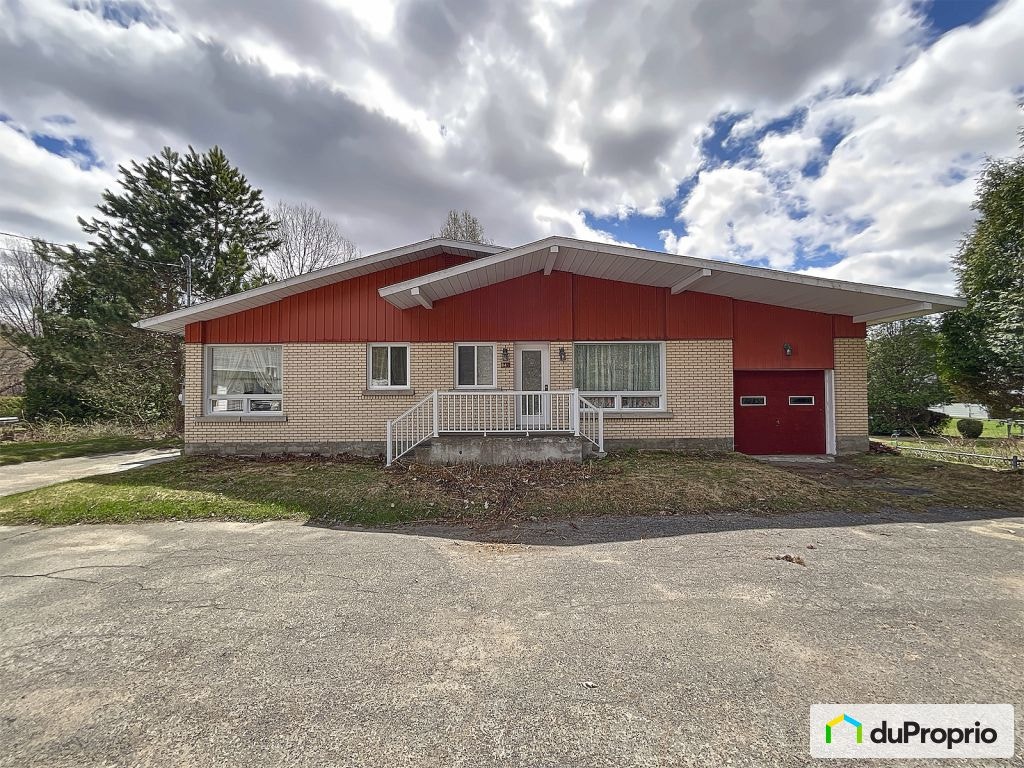 $273,000 - Bungalow for sale in Shawinigan (Grand-Mère) — photo 1