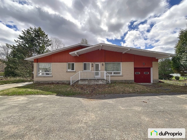 $273,000 - Bungalow for sale in Shawinigan (Grand-Mère) — photo 1