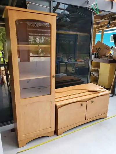 Meuble de télé avec armoire couleur érable, View more
