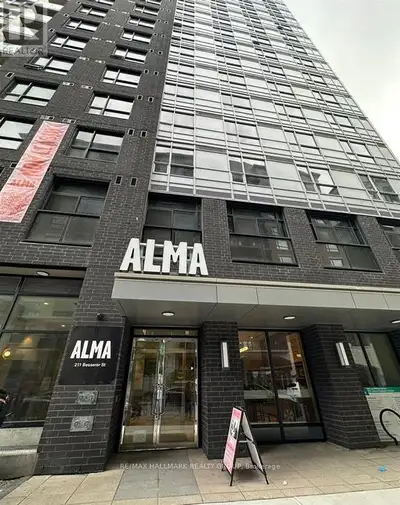 211 BESSERER STREET Ottawa, Ontario
