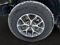 This 2026 JEEP GLADIATOR SPORT 4X4 has the following options Cloth Low-Back Bucket Seats, Remote Sta... (image 8)