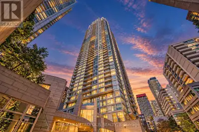 Fully renovated and thoughtfully upgraded, spacious 1+Den at Yonge & Eglinton offers 734 sq. ft. of...