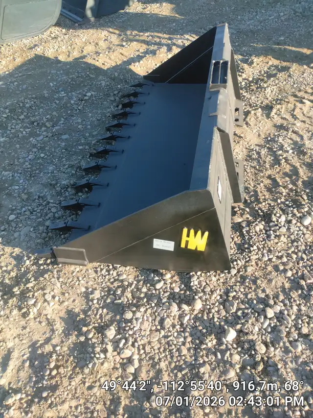 HWA 84 Tooth Bucket Skidsteer in Heavy Equipment in Lethbridge - Image 5
