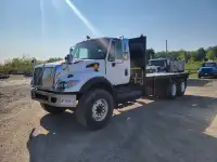 International 7400 with DT530