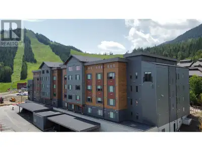 Escape to the luxurious lifestyle at RED Mountain with this newly built condominium, The Crescent, t...