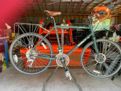 SURLY DISC TRUCKER ADVENTURE BIKE MEDIUM (54), DISC BRAKES, SHIMANO DEORE LX 3X9, BROOKES LEATHER SA...