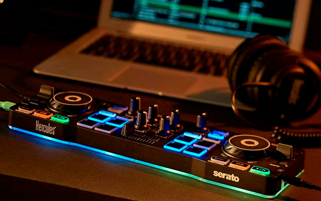 Hercules - DJ Contol Starlight DJ Controller w/Serato in Performance & DJ Equipment in St. Catharines