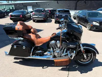 All vehicles come with a full vehicle History Report, ask to see it! 2016 Indian Roadmaster full bag...