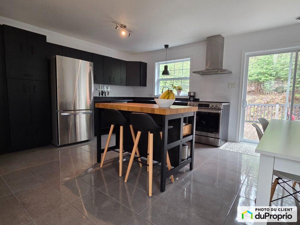 $590,000 - Bungalow for sale in St-Sauveur — photo 2