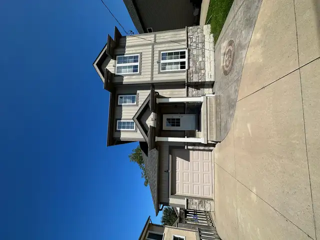 Team Marandola presents... 8 Garden Street Upper