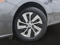This Nissan Altima has a powerful Regular Unleaded I-4 2.5 L/152 engine powering this Variable trans... (image 6)