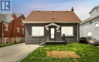 Sought After South Preston home! Legal Duplex is a great mortgage helper! The main unit is a spaciou...