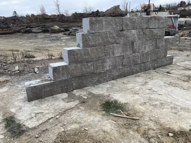 Armour Stone Stone Steps  Retaining walls in Plants, Fertilizer & Soil in Belleville - Image 4